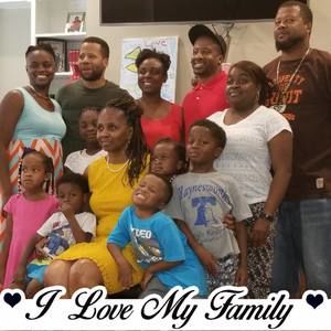 Meet your Posher, Elease s.